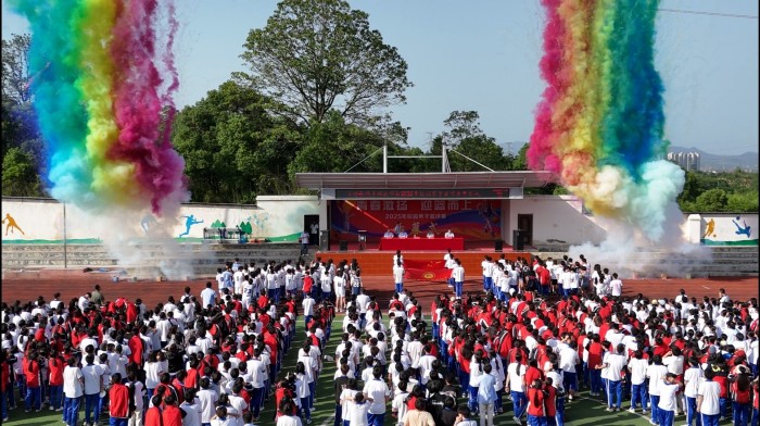 常德新德才職業(yè)學(xué)校2025年校園男子籃球賽盛大開幕激情點(diǎn)燃青春賽場(chǎng)
